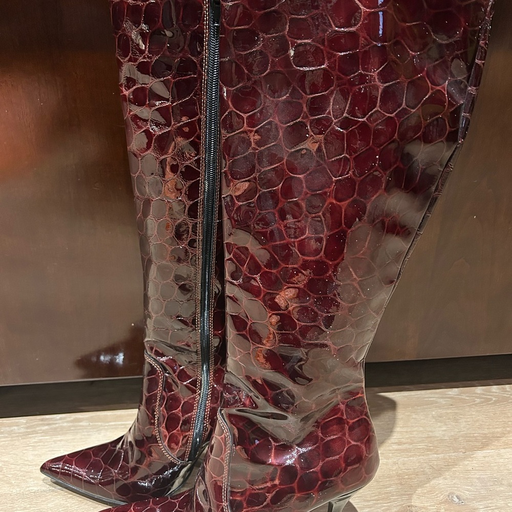 Chic Burgundy Embossed Heeled Boots